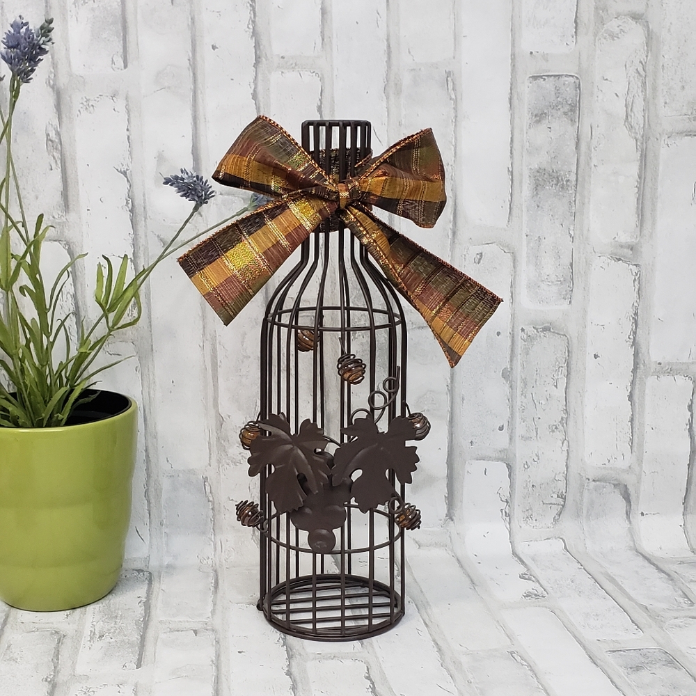 Metal Rustic Wine Bottle Cage to Hold Corks, 13"